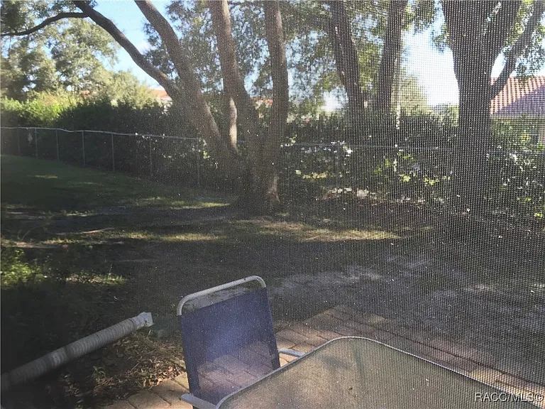 9257 SW 82nd Ter #H — Photo 25
