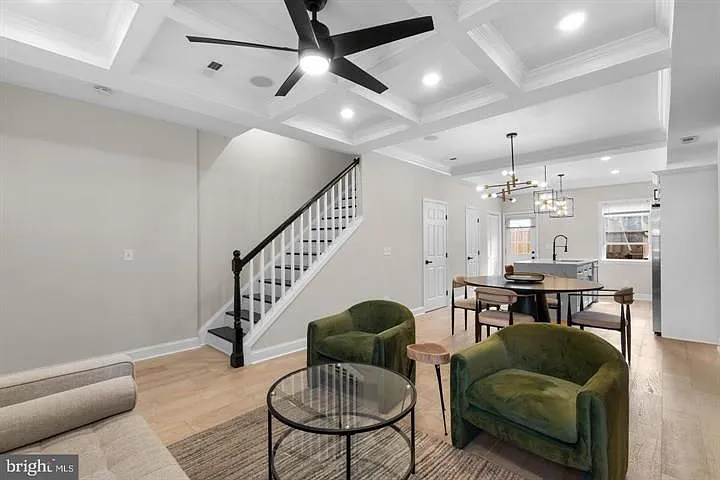 3 bed, 3.5 bath, 1700 sqft, $2,500 — Photo 4