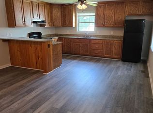 913 N Main St APT B, Blackstone, VA 23824