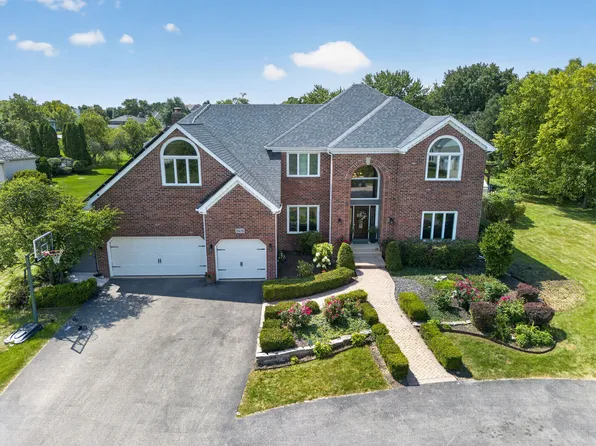 10638 Royal Porthcawl Dr, Naperville, IL 60564