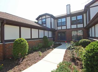 8155 S Legend Dr, Franklin, WI 53132