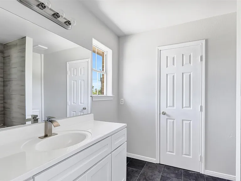 10445 Wicklowe St #1 — Photo 45