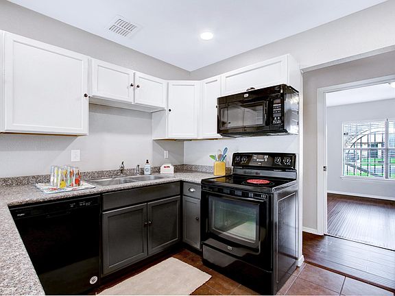 2nd image of 7535 Lincoln Village Dr