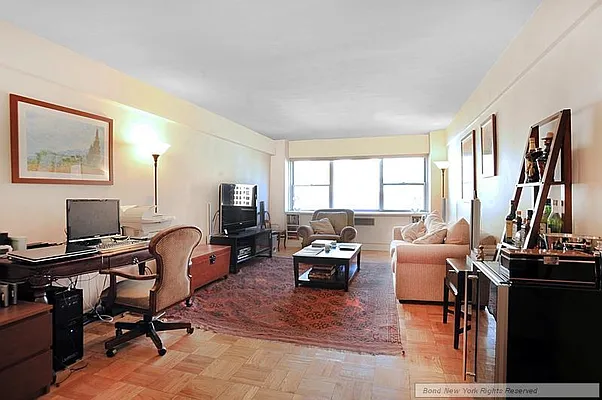 Sold by Bond New York | media 10