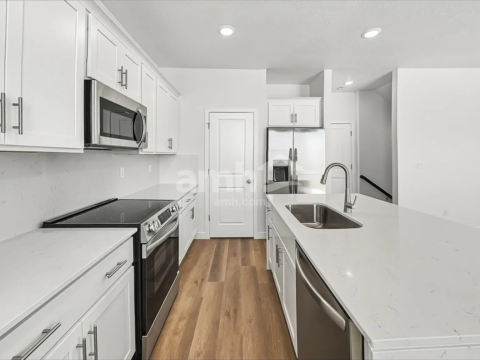 4 bed, 3.5 bath, 2143 sqft, $2,590 — Photo 4