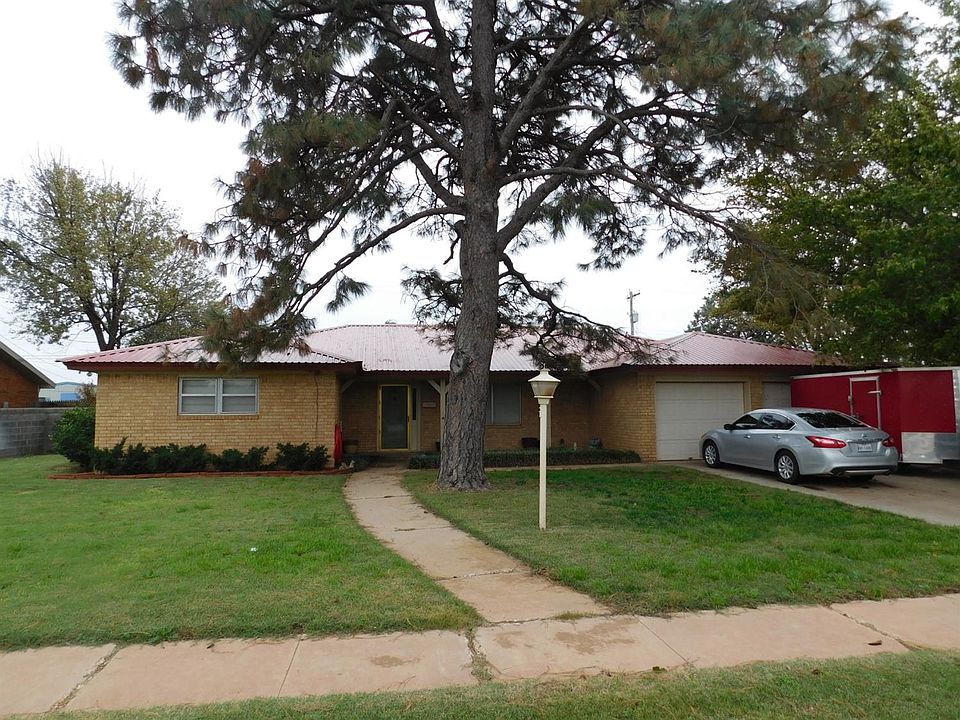 1st image of 801 1st St