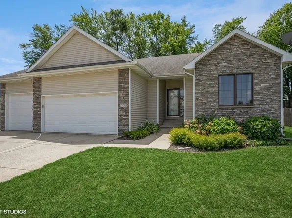 1023 Norwood Ct, Norwalk, IA 50211