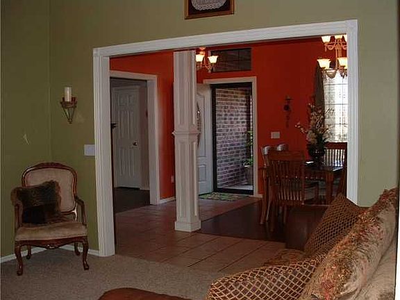5th image of 841 Fawn Creek Ct NE