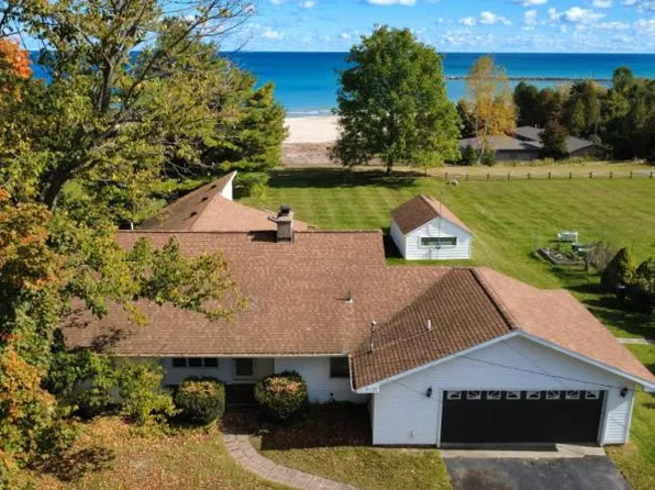 514 N Lake St, Harrisville, MI 48740