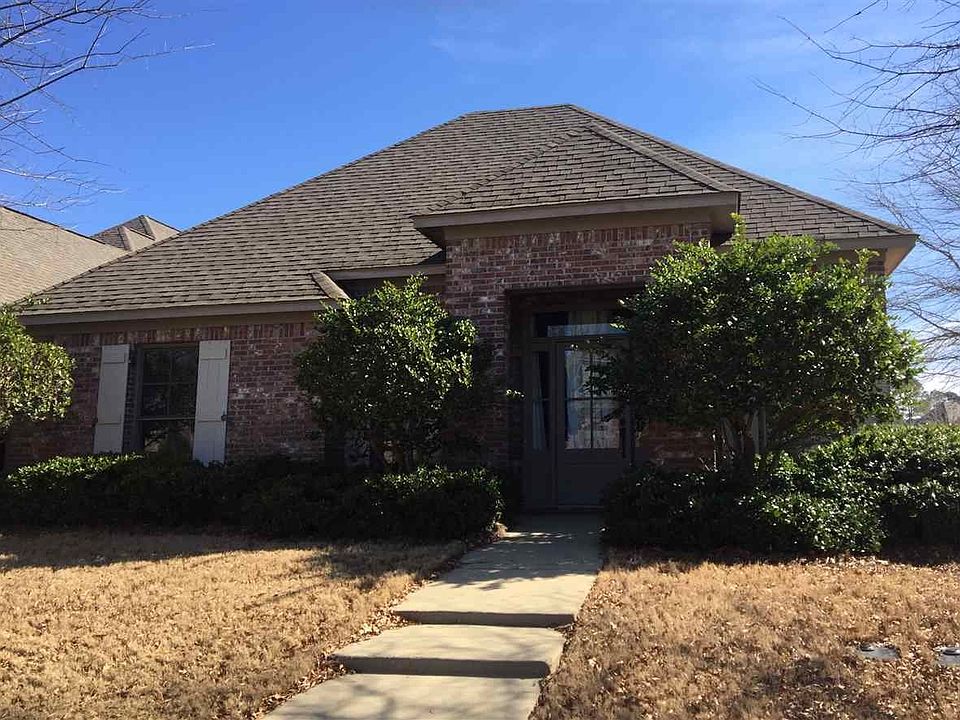 2nd image of 100 Bassett Ln