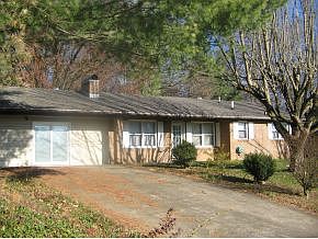 3rd image of 117 Leach Dr