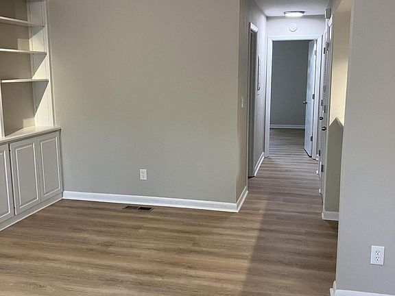 3rd image of 7127 Pine Ct