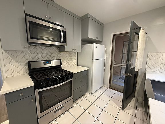4th image of 1222 McClellan Dr APT 1