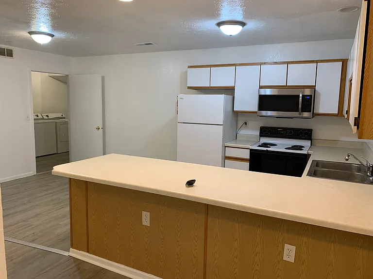 5168 Zenith Pkwy #2 — Photo 2