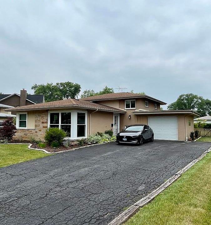 1st image of 230 Greenfield Dr