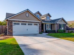 2703 Tamarack Ave, Sanger, CA 93657