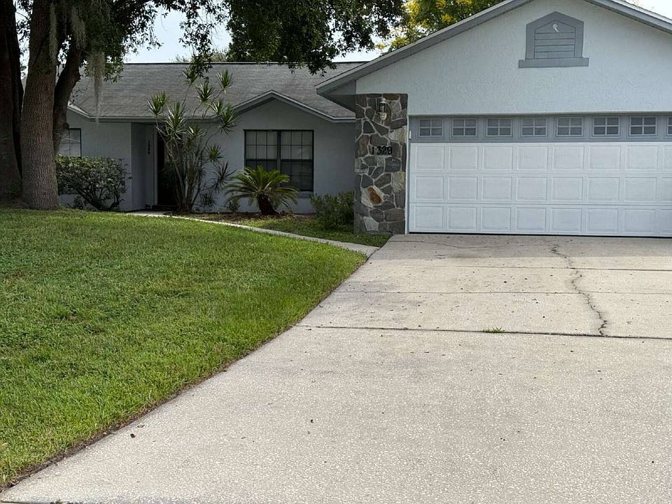 1st image of 1329 Wood Lake Cir