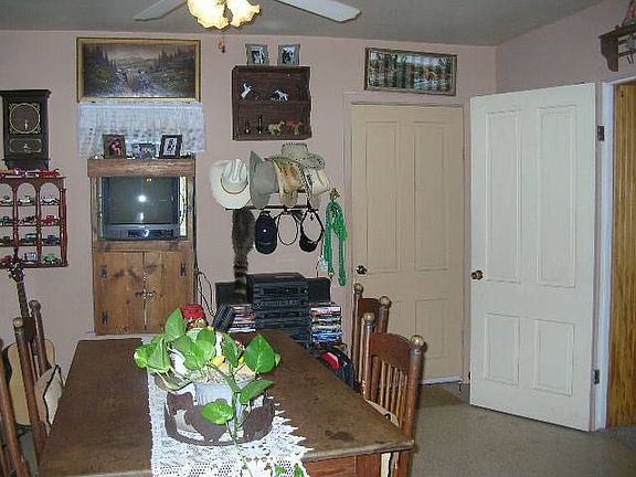 4th image of 28 Jost Dr