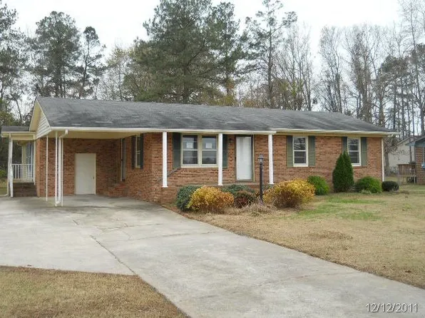 1221 Woodington Rd, Kinston, NC 28504