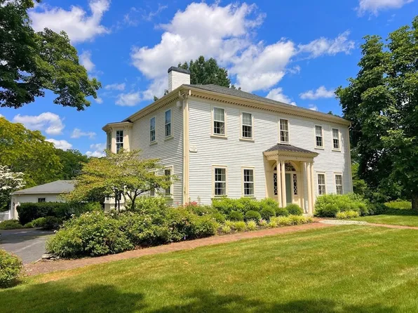 8 Washington St, Sherborn, MA 01770