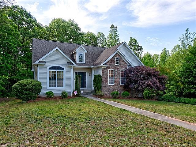 1st image of 1327 Laurel Woods Dr