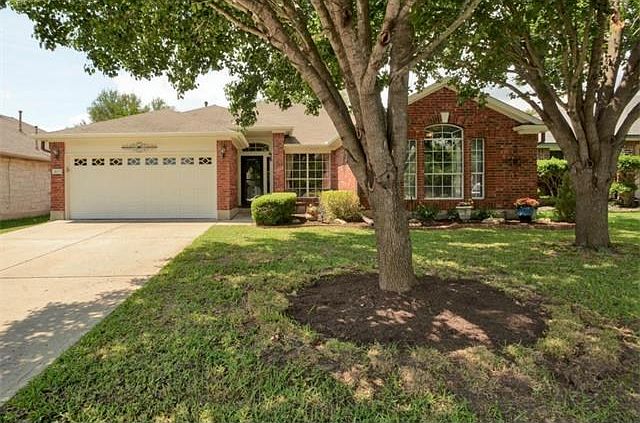 Lovely brick single story home in Sendera.