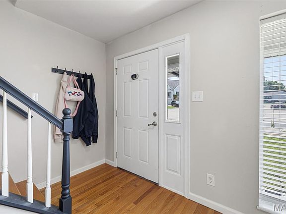 4th image of 3803 N Barrington Ct