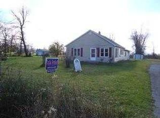 422 E Hampton Rd, Essexville, MI