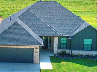 4529 Red Bird Rd, Shawnee, OK 74804