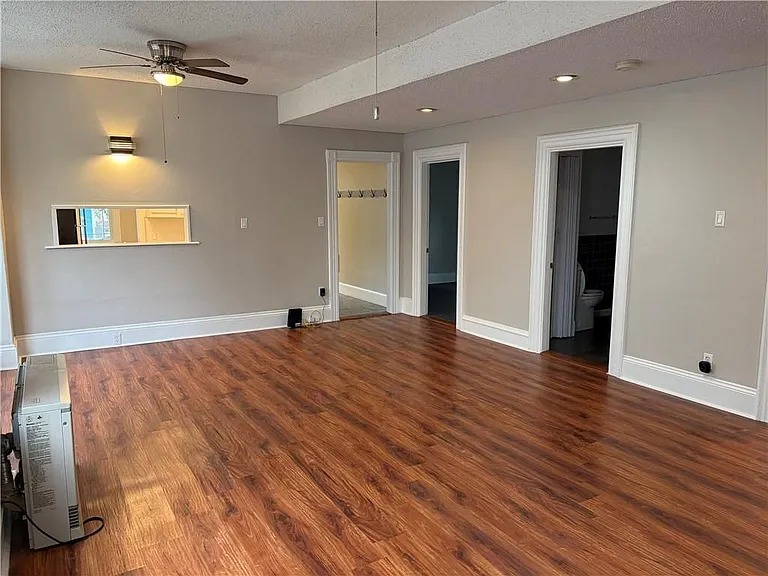 60 Cypress St — Photo 6