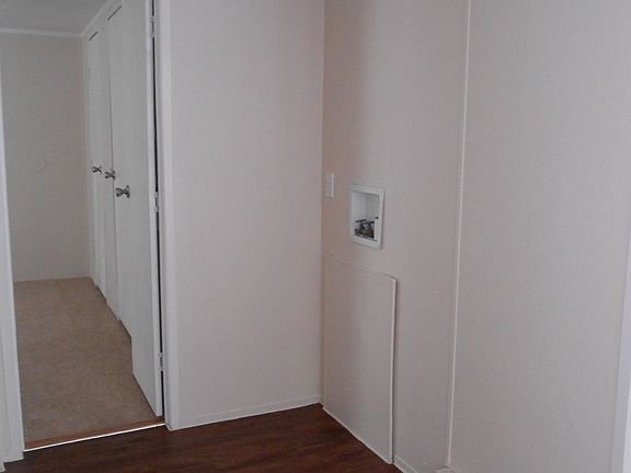 5th image of 4252 Moon Dr