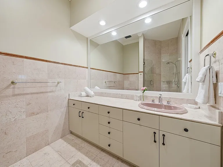 10270 SW 58th St — Photo 59
