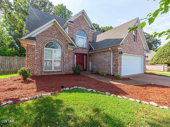 2nd image of 148 Oxford Dr