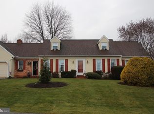 100 Cindy Ln, Lancaster, PA 17602