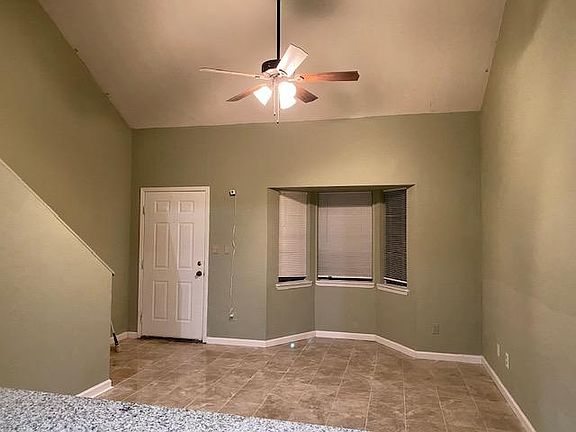 3rd image of 1253 Orange Ave E