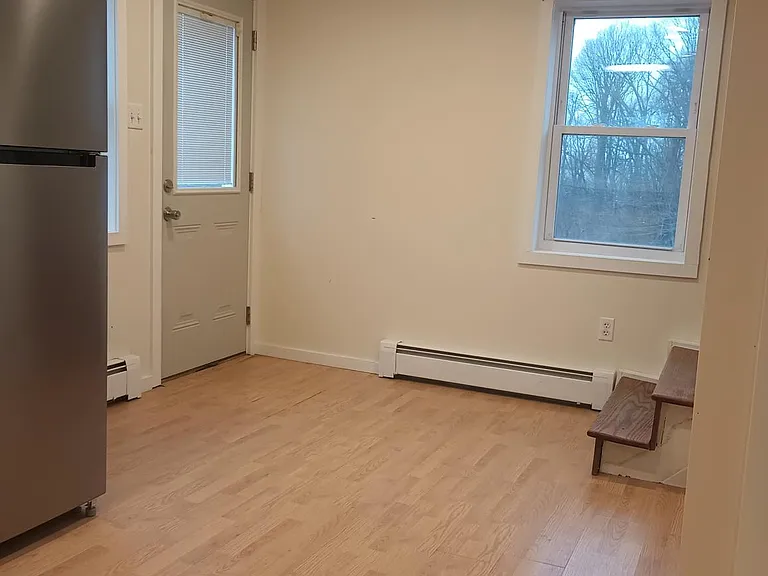 4325 Fairview Rd — Photo 5