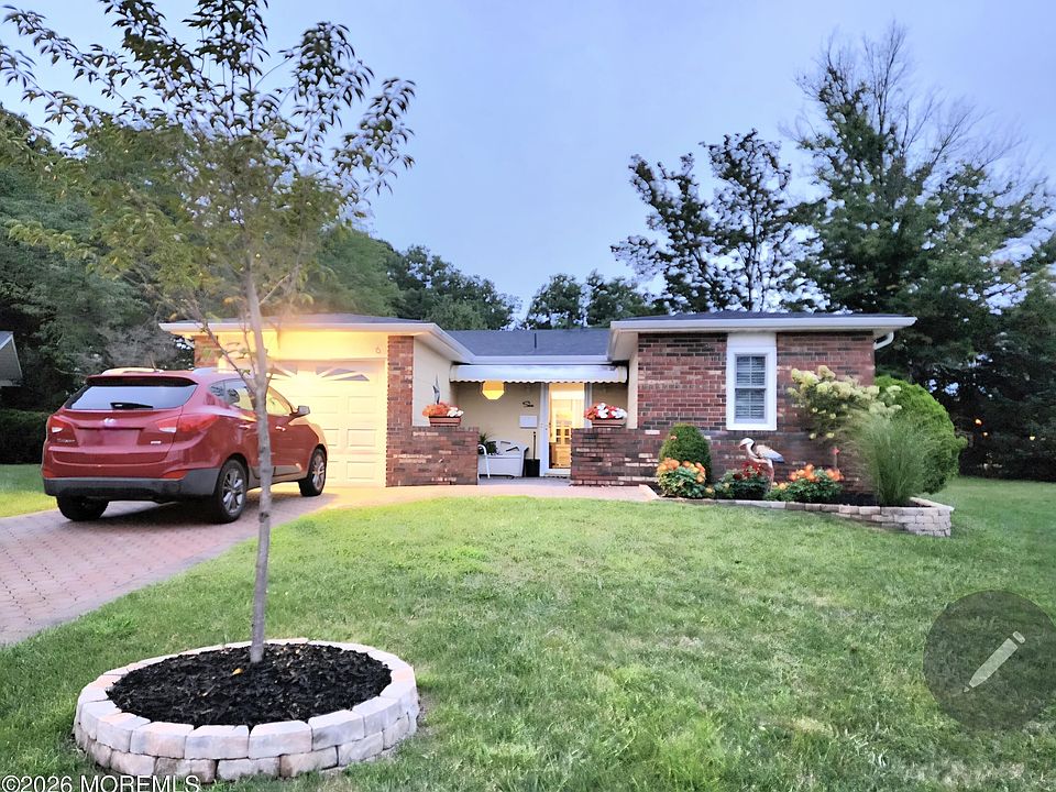 1st image of 6 Burns Ct