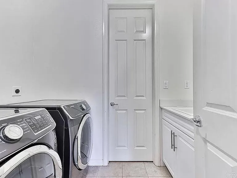 8934 McKinley Ct — Photo 3