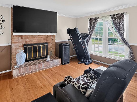 5th image of 13100 N Point Ln