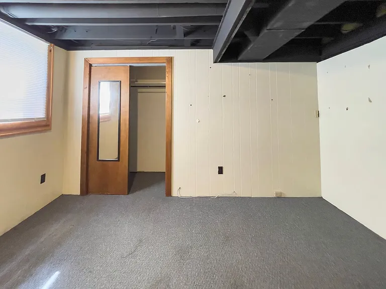 225 S College Ave — Photo 28