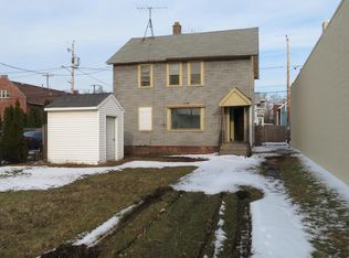 1713 Racine St, Racine, WI 53403