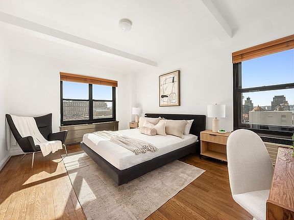 4th image of 300 W 23rd St APT 14M