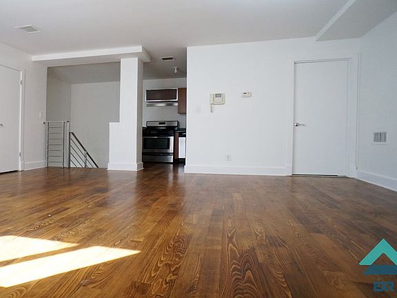 4th image of 166 Scholes St APT 1B