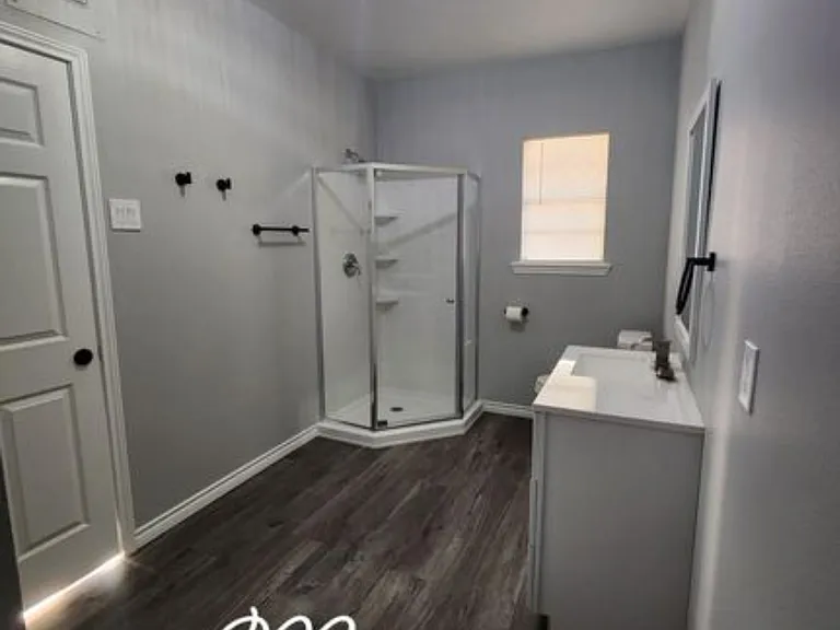 1916 SW 6th Ave — Photo 8