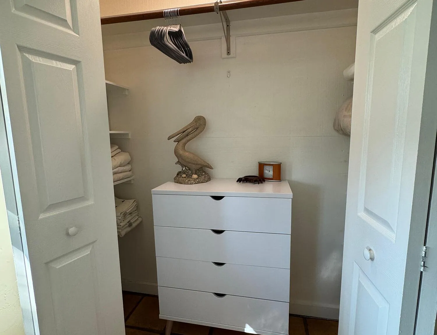 2 bed, 1.0 bath, 660 sqft, $3,200 — Photo 3