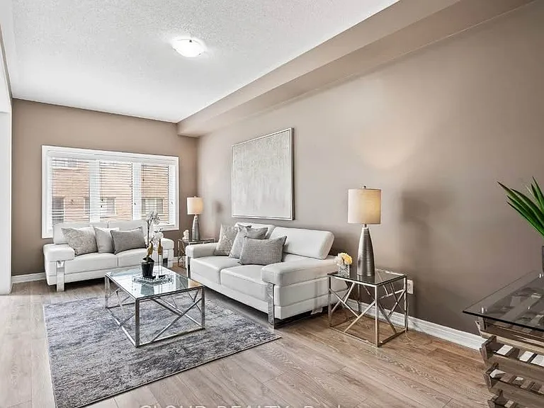 57 Sparkle Dr — Photo 4