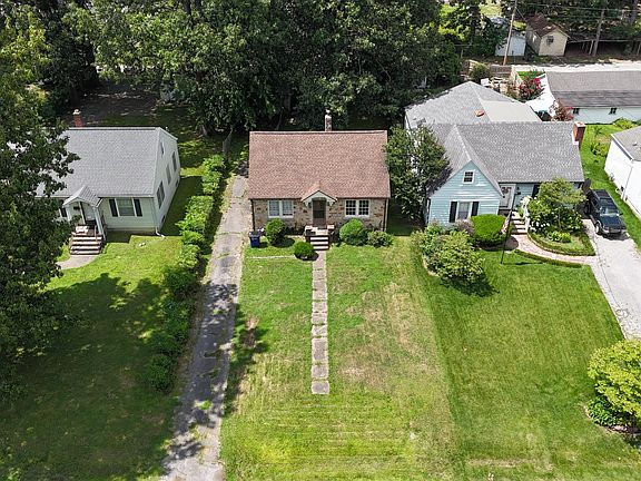 5th image of 2613 Monroe St