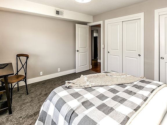 4th image of 3070 Mason St #10740963
