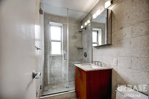 Rented by Urbane Brokerage | media 15