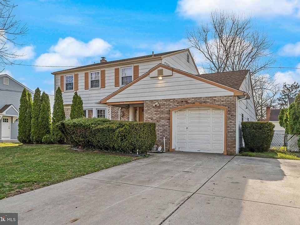 1st image of 313 Royal Oak Ave